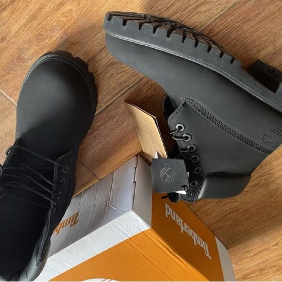 Timberland Men\'s Black Boots